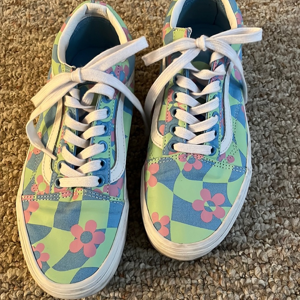 Checkered flowered Vans sneakers barely used